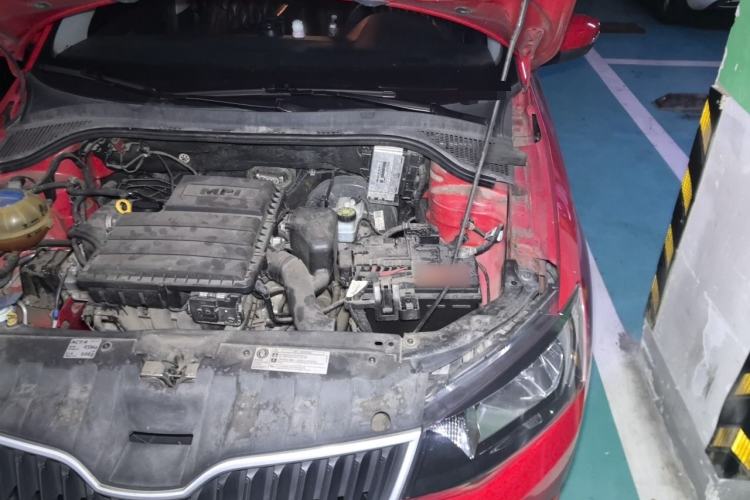 Used Skoda Fabia 2017 1.4L Automatic Car Enjoy Edition Engine Bay Left