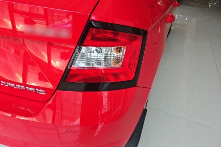 Used Skoda Fabia 2017 1.4L Automatic Car Enjoy Edition Exterior 1