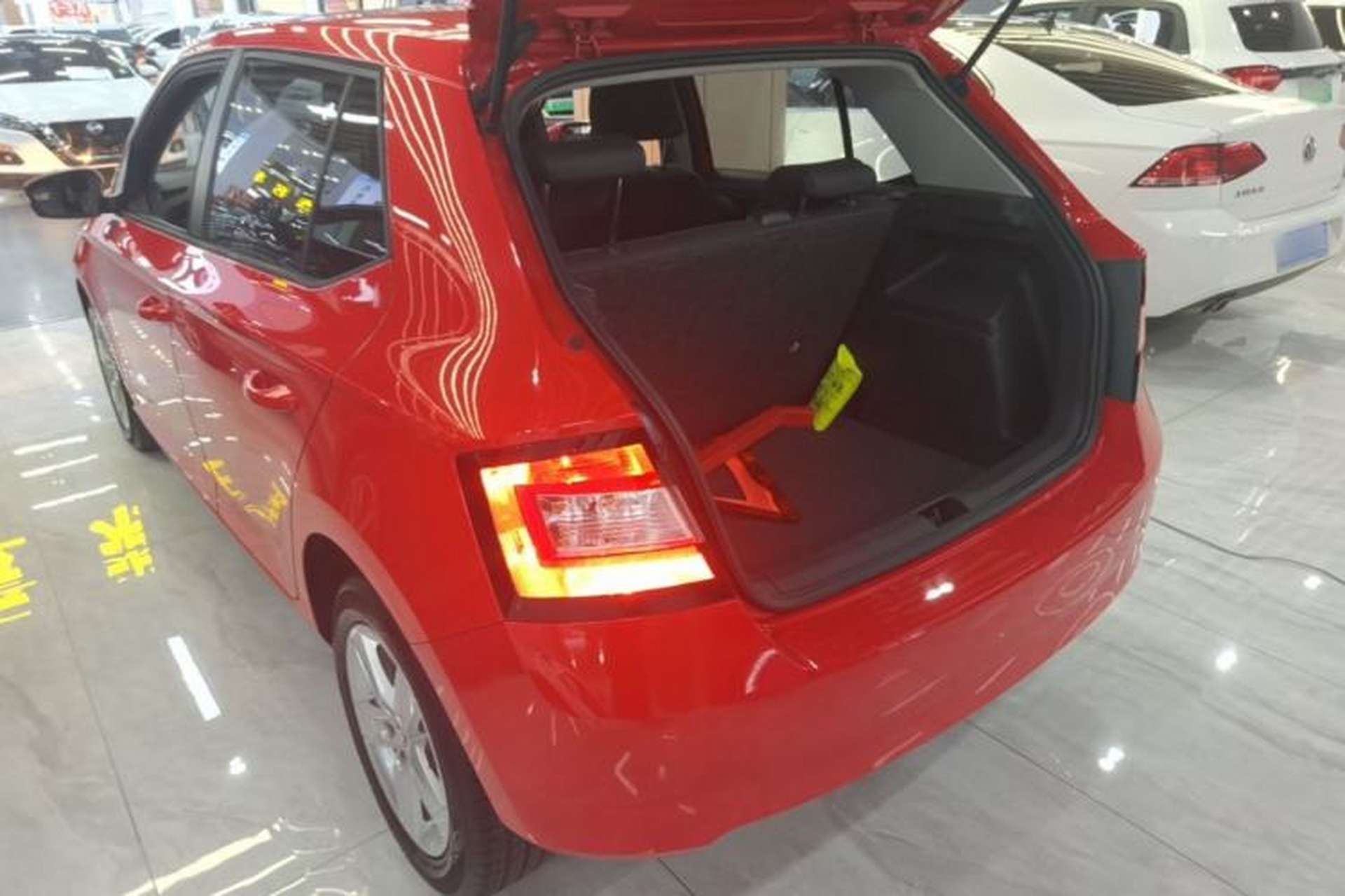 Used Skoda Fabia 2017 1.4L Automatic Car Enjoy Edition Exterior 2