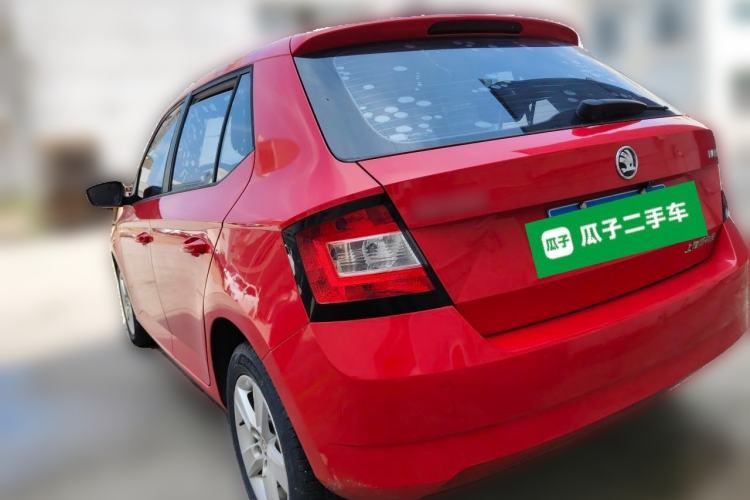 Used Skoda Fabia 2017 1.4L Automatic Car Enjoy Edition Exterior 3