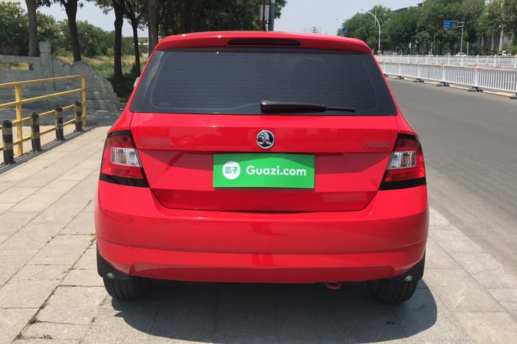 Used Skoda Fabia 2017 1.4L Automatic Car Enjoy Edition Exterior 4