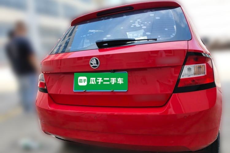 Used Skoda Fabia 2017 1.4L Automatic Car Enjoy Edition Exterior 4