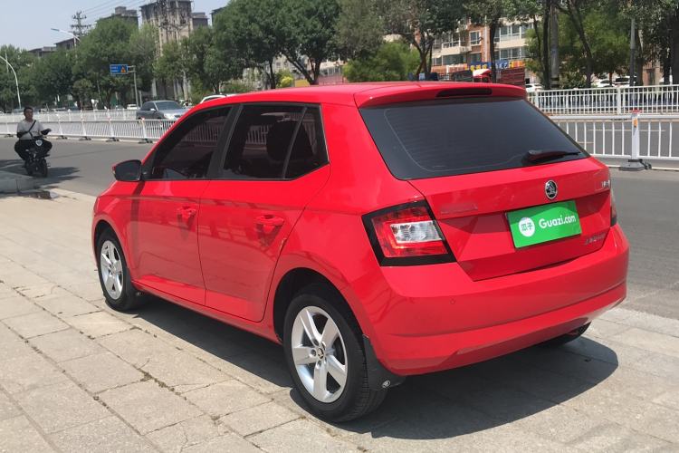 Used Skoda Fabia 2017 1.4L Automatic Car Enjoy Edition Exterior 5