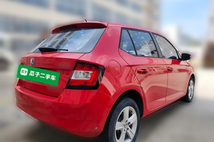 Used Skoda Fabia 2017 1.4L Automatic Car Enjoy Edition Exterior 5