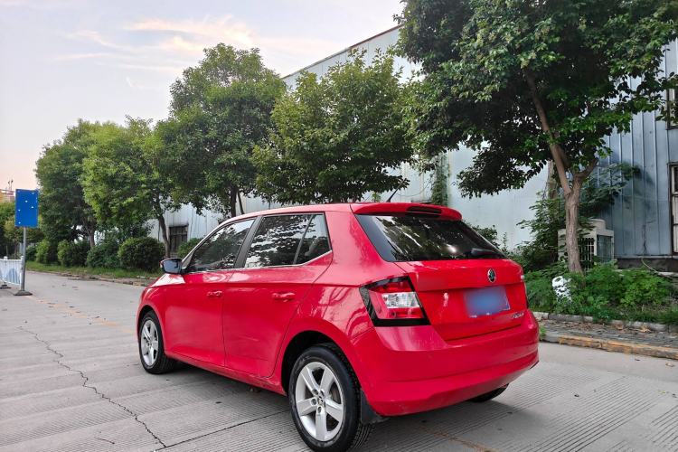 Used Skoda Fabia 2017 1.4L Automatic Car Enjoy Edition Exterior 7