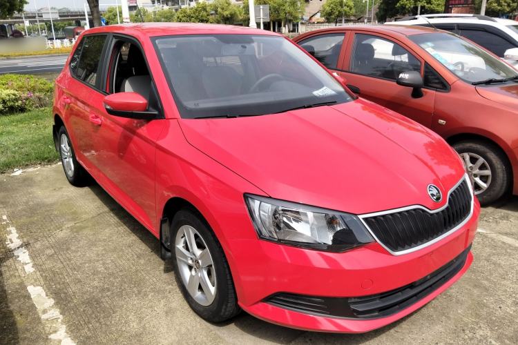 Used Skoda Fabia 2017 1.4L Automatic Car Enjoy Edition Front Right 45 Deg