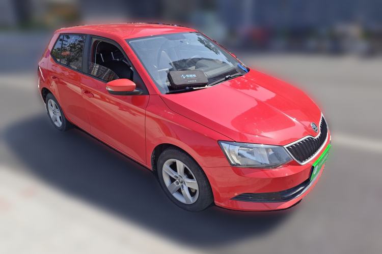 Used Skoda Fabia 2017 1.4L Automatic Car Enjoy Edition Front Right 45 Deg