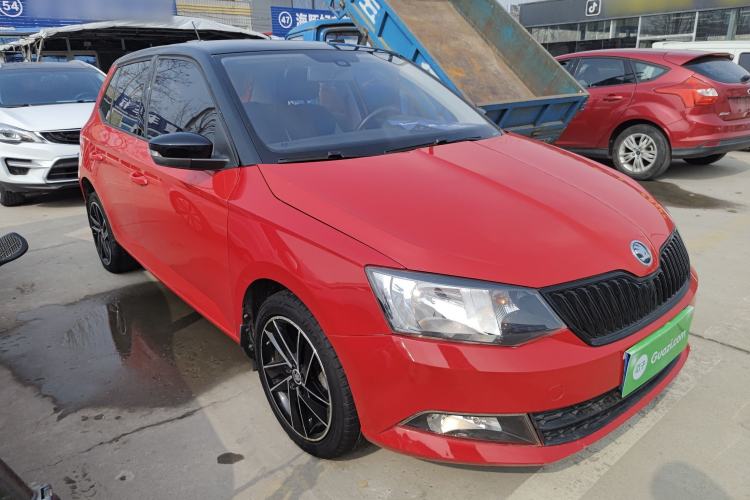 Used Skoda Fabia 2017 1.6L Automatic Sport Edition Front Right 45 Deg