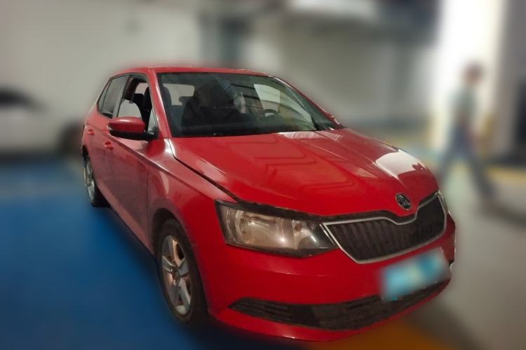 Used Skoda Fabia 2017 1.4L Automatic Car Enjoy Edition Front Right 45 Deg