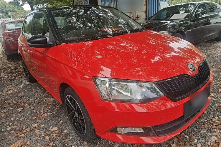 Used Skoda Fabia 2017 1.6L Automatic Sport Edition Front Right 45 Deg