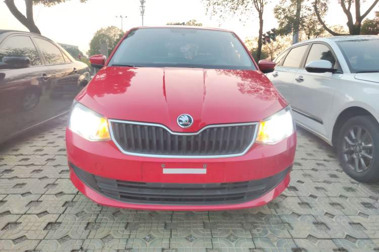 Used Skoda Fabia 2017 1.4L Automatic Car Enjoy Edition Front