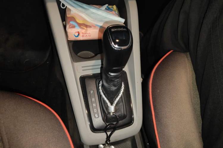 Used Skoda Fabia 2017 1.4L Automatic Car Enjoy Edition Gear Lever