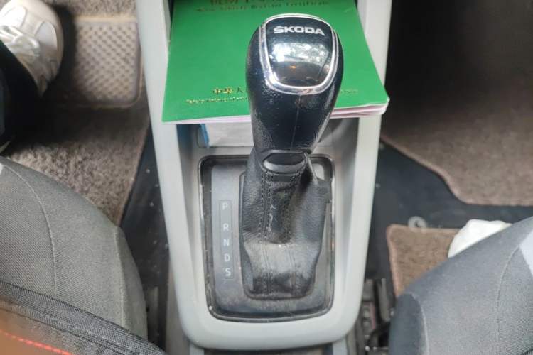 Used Skoda Fabia 2017 1.4L Automatic Car Enjoy Edition Gear Lever