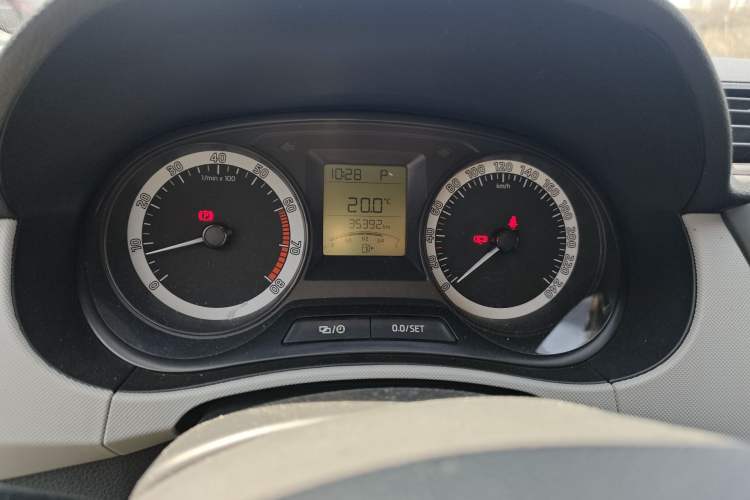 Used Skoda Fabia 2017 1.4L Automatic Car Enjoy Edition Instrument Cluster