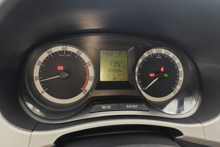 Used Skoda Fabia 2017 1.4L Automatic Car Enjoy Edition Instrument Cluster