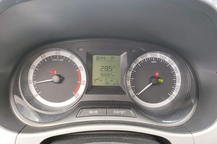 Used Skoda Fabia 2017 1.4L Automatic Car Enjoy Edition Instrument Cluster
