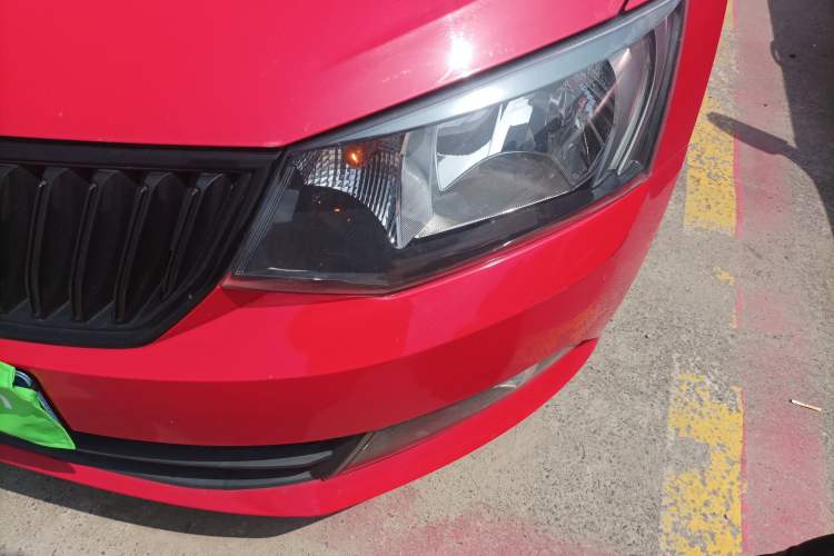 Used Skoda Fabia 2017 1.6L Automatic Chuanxing Edition Left Front Headlight