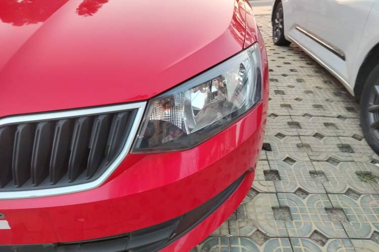 Used Skoda Fabia 2017 1.4L Automatic Car Enjoy Edition Left Front Headlight