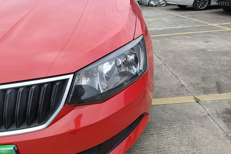 Used Skoda Fabia 2017 1.4L Automatic Car Enjoy Edition Left Front Headlight