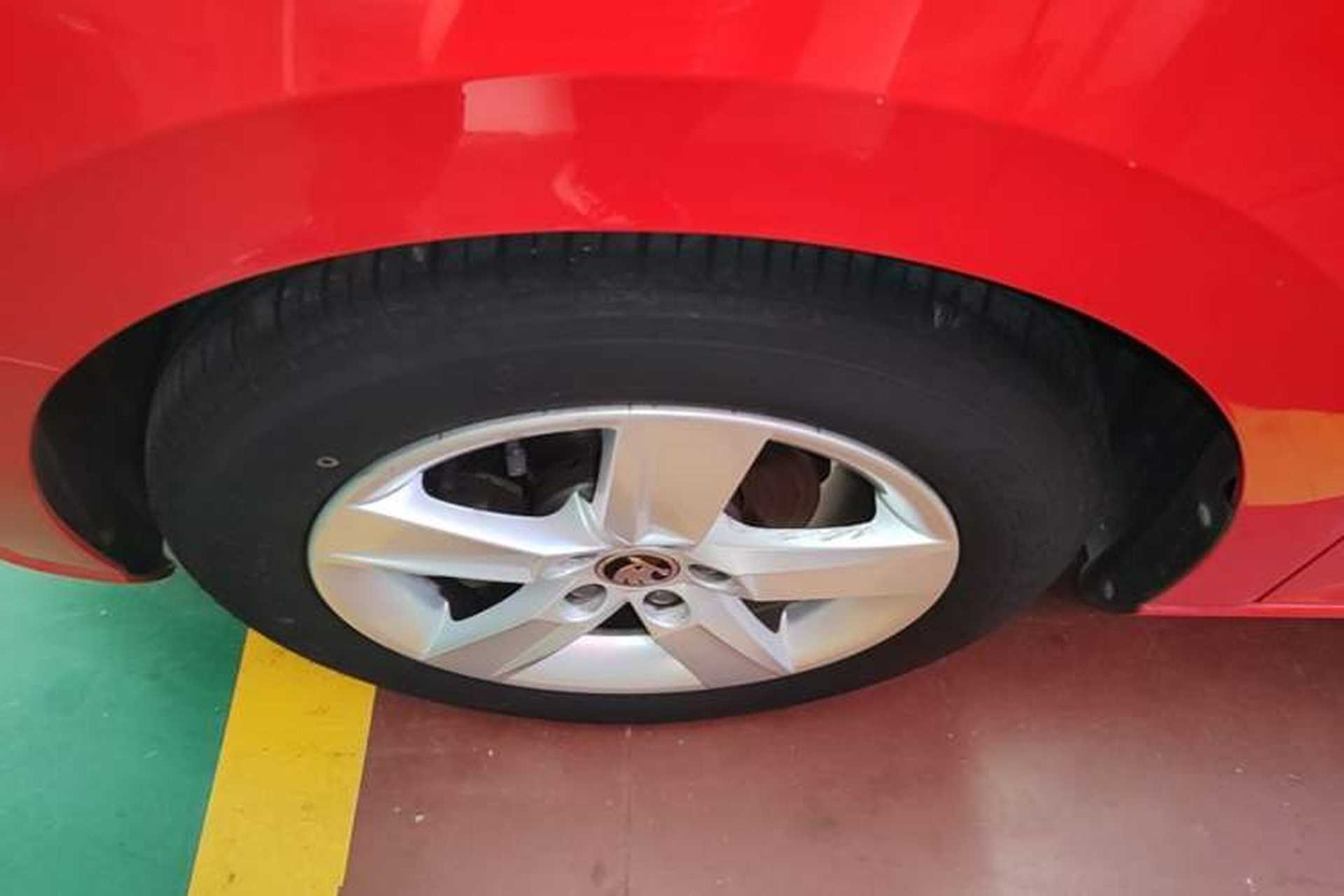 Used Skoda Fabia 2017 1.4L Automatic Car Enjoy Edition Left Front Wheel Hub