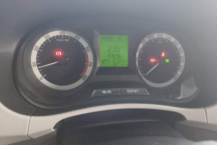 Used Skoda Fabia 2017 1.4L Automatic Car Enjoy Edition Odometer Close Up