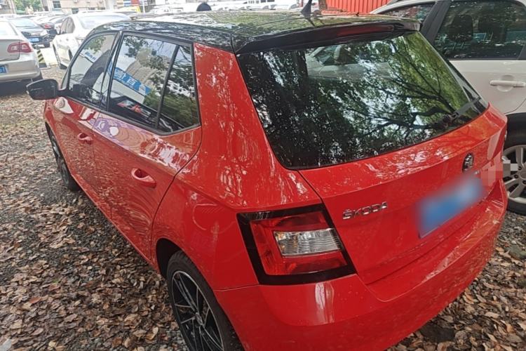 Used Skoda Fabia 2017 1.6L Automatic Sport Edition Rear Left 45 Deg