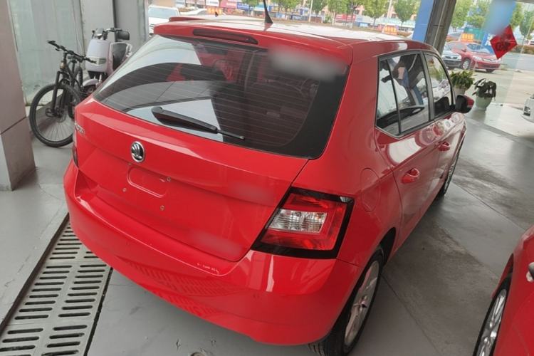 Used Skoda Fabia 2017 1.4L Automatic Car Enjoy Edition Rear Right 45 Deg