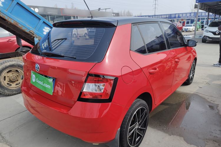 Used Skoda Fabia 2017 1.6L Automatic Sport Edition Rear Right 45 Deg