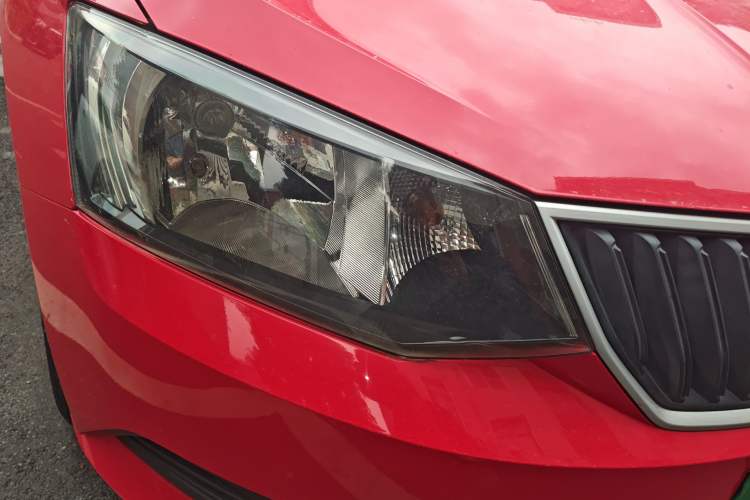 Used Skoda Fabia 2017 1.4L Automatic Car Enjoy Edition Right Front Headlight
