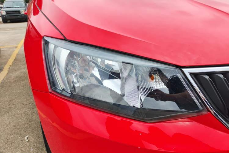 Used Skoda Fabia 2017 1.4L Automatic Car Enjoy Edition Right Front Headlight