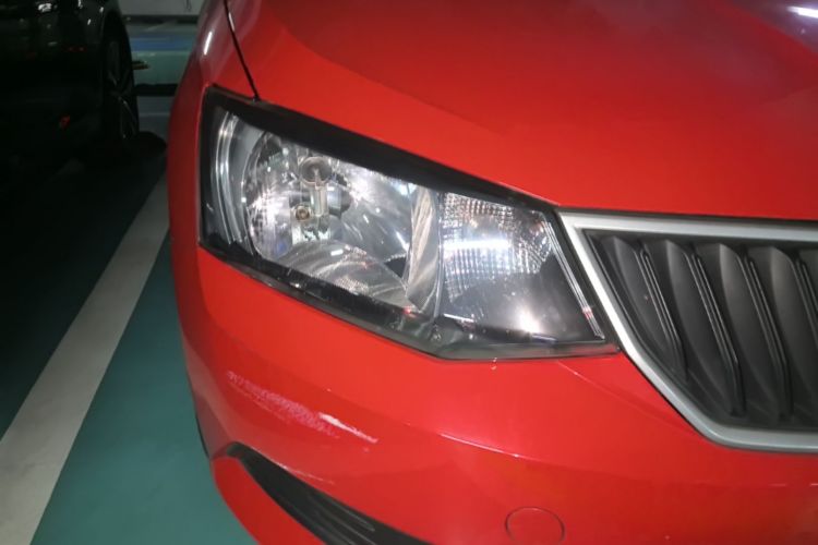 Used Skoda Fabia 2017 1.4L Automatic Car Enjoy Edition Right Front Headlight