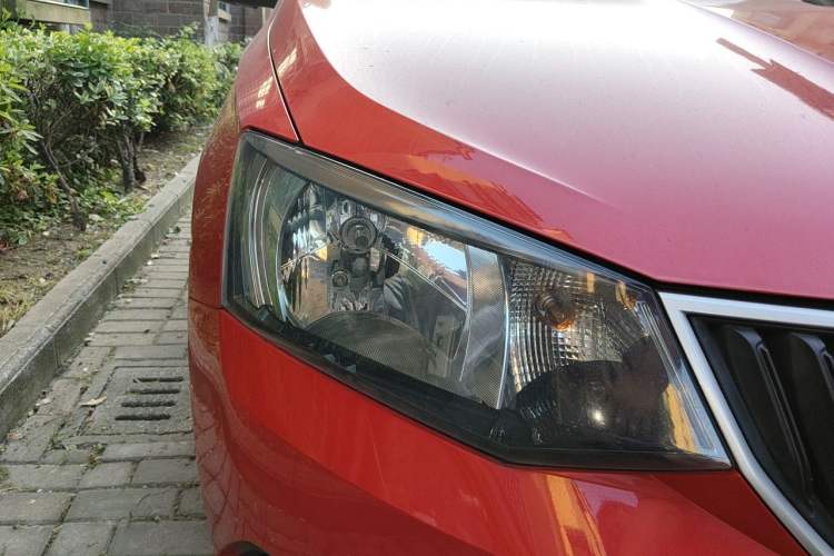 Used Skoda Fabia 2017 1.4L Automatic Car Enjoy Edition Right Front Headlight
