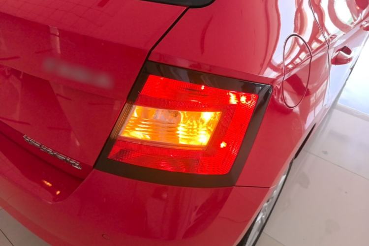 Used Skoda Fabia 2017 1.4L Automatic Car Enjoy Edition Right Rear Taillight