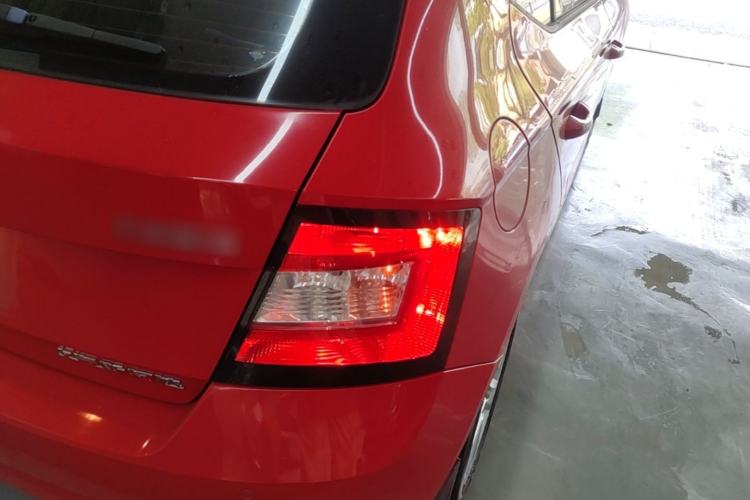 Used Skoda Fabia 2017 1.4L Automatic Car Enjoy Edition Right Rear Taillight