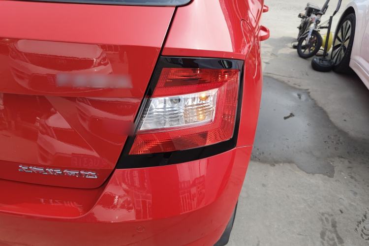 Used Skoda Fabia 2017 1.6L Automatic Sport Edition Right Rear Taillight