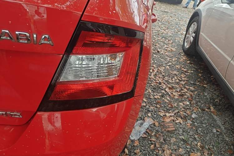 Used Skoda Fabia 2017 1.6L Automatic Sport Edition Right Rear Taillight