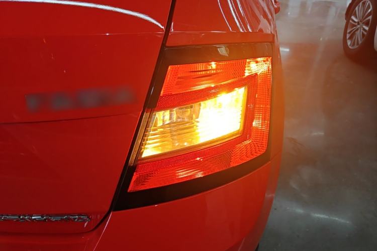 Used Skoda Fabia 2017 1.4L Automatic Car Enjoy Edition Right Rear Taillight