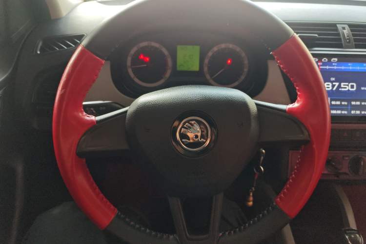 Used Skoda Fabia 2017 1.4L Automatic Car Enjoy Edition Steering Wheel