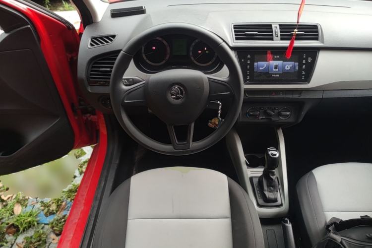 Used Skoda Fabia 2017 1.4L Automatic Car Enjoy Edition Steering Wheel