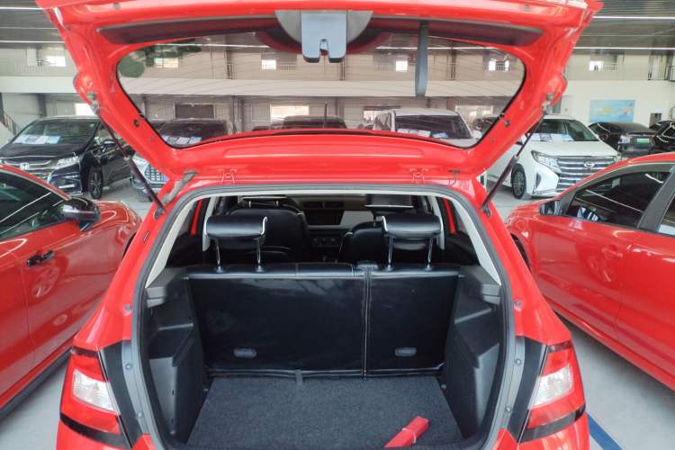 Used Skoda Fabia 2017 1.4L Automatic Car Enjoy Edition Trunk