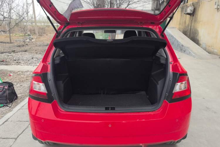 Used Skoda Fabia 2017 1.4L Automatic Car Enjoy Edition Trunk