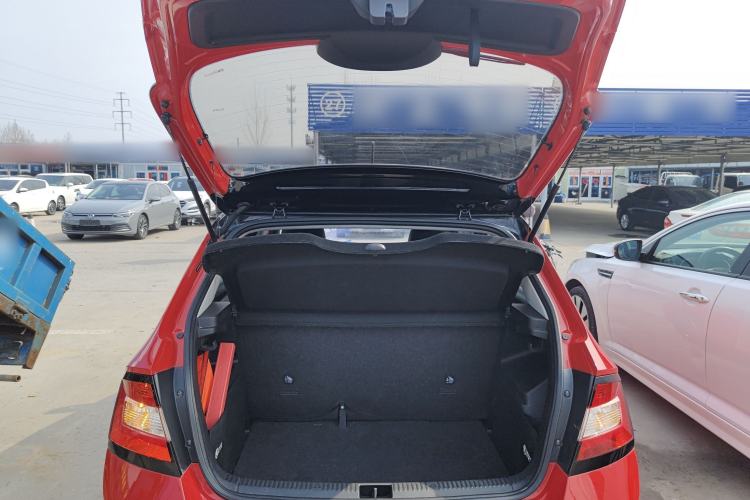 Used Skoda Fabia 2017 1.6L Automatic Sport Edition Trunk