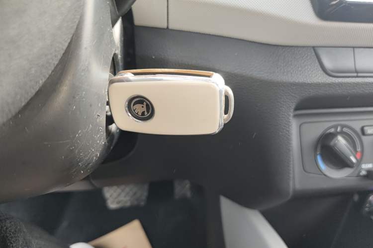 Used Skoda Fabia 2017 1.6L Automatic Sport Edition Vehicle Key