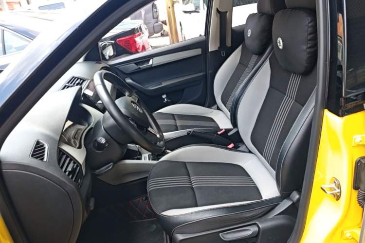 Used Skoda Fabia 2017 1.6L Automatic Chuanxing Edition Left Front Seat