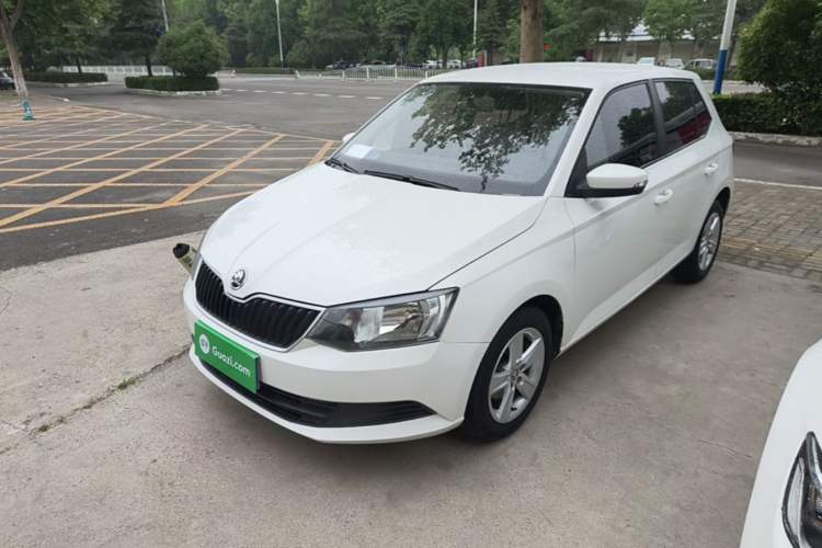 Used Skoda Fabia 2017 1.4L Automatic Car Enjoy Edition Guazi used car, China used car export, Used car for sale, Used Skoda cars, Cheapest cars for sale
