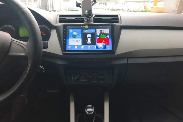 Used Skoda Fabia 2017 1.4L Automatic Car Enjoy Edition Audio And AC Panel