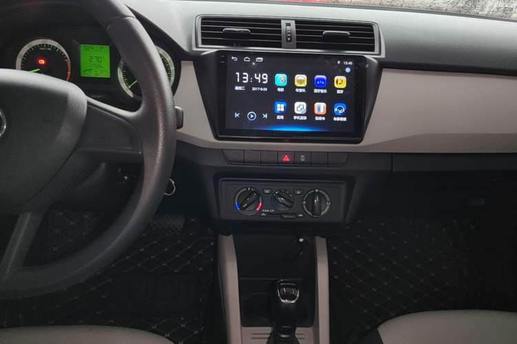 Used Skoda Fabia 2017 1.4L Automatic Car Enjoy Edition Audio And AC Panel