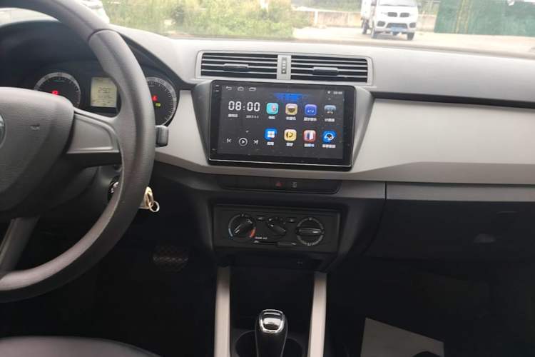 Used Skoda Fabia 2017 1.4L Automatic Car Enjoy Edition Audio And AC Panel