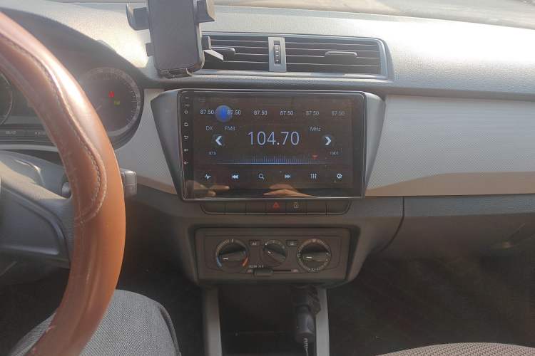 Used Skoda Fabia 2017 1.4L Automatic Car Enjoy Edition Audio And AC Panel