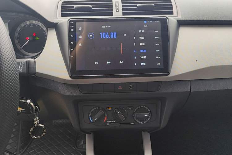 Used Skoda Fabia 2017 1.4L Automatic Car Enjoy Edition Audio And AC Panel